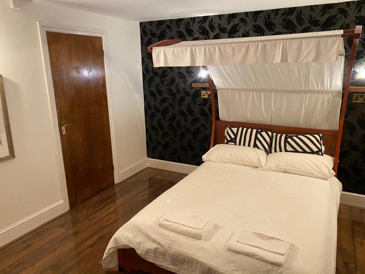 The Raven Suite Henley-on-Thames Exterior photo